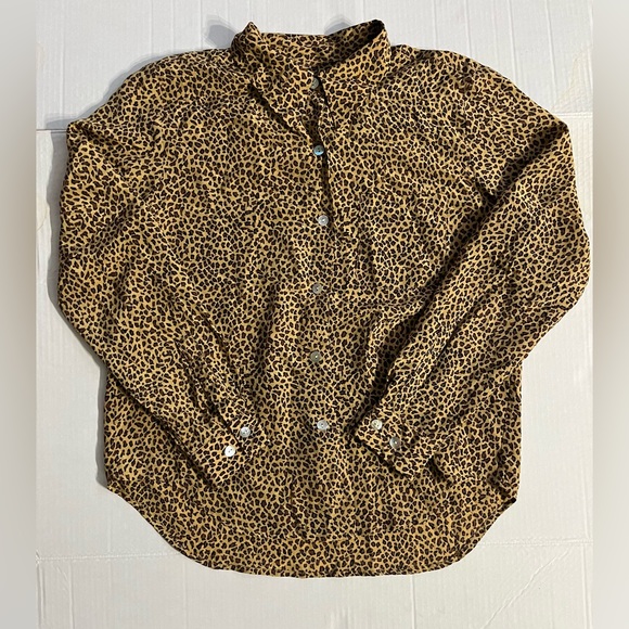 Spenser Jeremy Petites Cheetah Print Button Down Women Shirt  Size Medium Petite - Picture 1 of 7